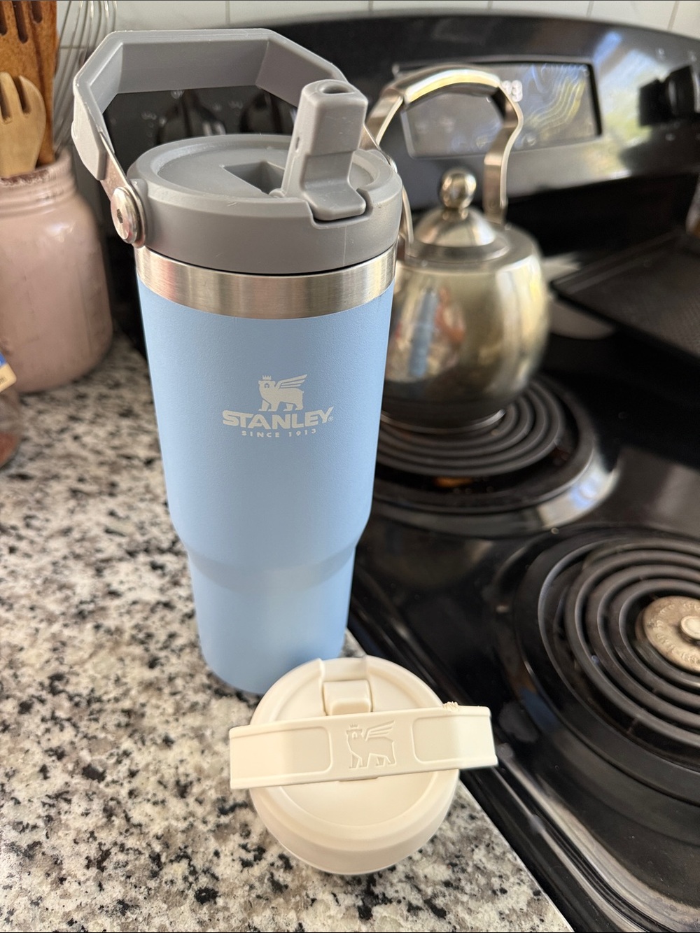 Stanley Tumbler 30 oz Ice flow & 2 lids (grey & white)